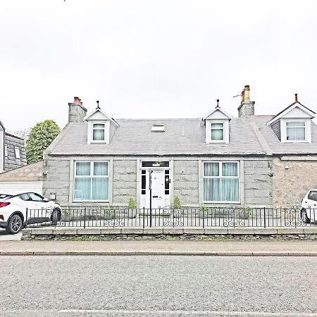 Broomlea Guest House Dyce Extérieur photo